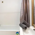 Апартаменты New Cattenom - For Teams & Families - 4 To 7 Beds, 3-min Parking Hettange-Grande