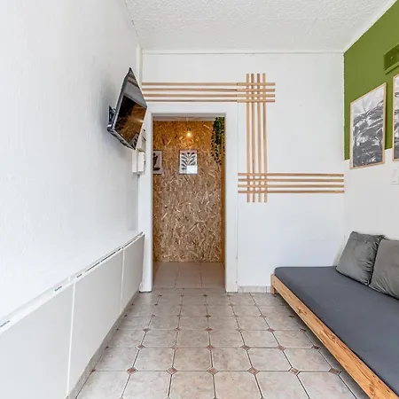 New Cattenom - For Teams & Families - 4 To 7 Beds, 3-min Parking Hettange-Grande