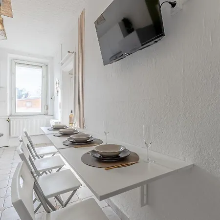 Apartment Matcha - 3 Min Parking, Wi-fi, Nespresso - Spacieux & Serein, Ideal Pros Et Familles - Spacious & Serene, Perfect For Pros & Families Hettange-Grande
