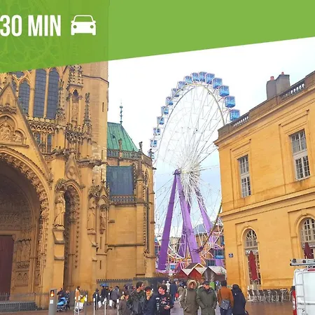 3 Appts - 3 A 7 Lits - Parfait 6 A 10 Pers - Max 29 Pers - 1 Immeuble - Convivialite, Rentabilite ------ - 3 Apts - 3 To 7 Beds - Ideal For 6 To 10 Guests - Up To 29 - Same Building -- Cattenom 아파트