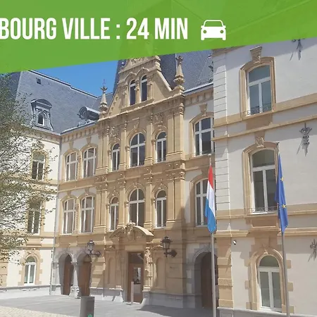 3 Appts - 3 A 7 Lits - Parfait 6 A 10 Pers - Max 29 Pers - 1 Immeuble - Convivialite, Rentabilite ------ - 3 Apts - 3 To 7 Beds - Ideal For 6 To 10 Guests - Up To 29 - Same Building -- Cattenom * Hettange-Grande