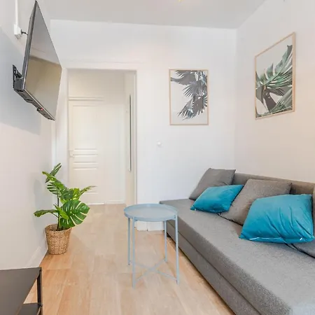 Matcha - 3 Min Parking, Wi-fi, Nespresso - Spacieux & Serein, Ideal Pros Et Familles - Spacious & Serene, Perfect For Pros & Families Hettange-Grande