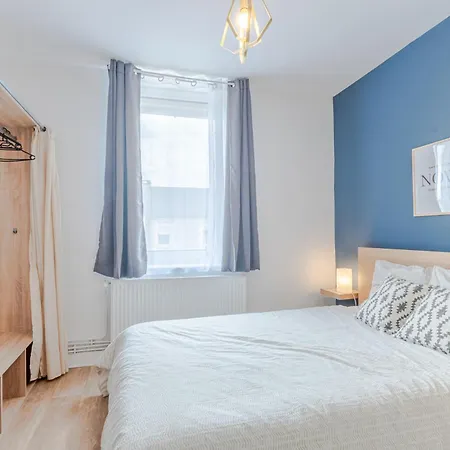 New Cattenom - For Teams & Families - 4 To 7 Beds, 3-min Parking Apartment