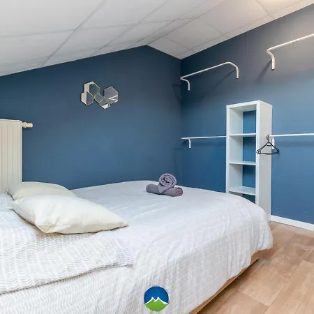 3 Appts - 3 A 7 Lits - Parfait 6 A 10 Pers - Max 29 Pers - 1 Immeuble - Convivialite, Rentabilite ------ - 3 Apts - 3 To 7 Beds - Ideal For 6 To 10 Guests - Up To 29 - Same Building -- Cattenom