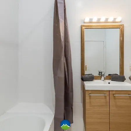 Matcha - 3 Min Parking, Wi-fi, Nespresso - Spacieux & Serein, Ideal Pros Et Familles - Spacious & Serene, Perfect For Pros & Families Hettange-Grande