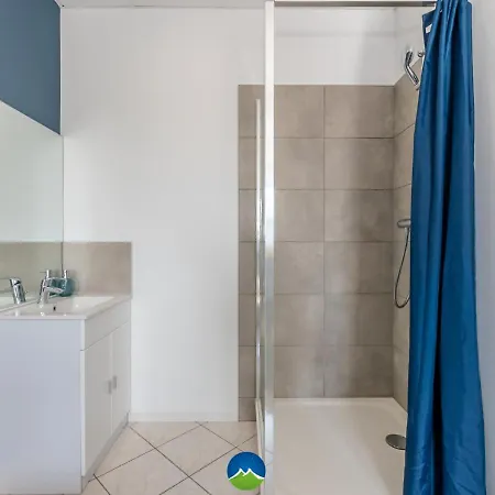 Appartement 3 Appts - 3 A 7 Lits - Parfait 6 A 10 Pers - Max 29 Pers - 1 Immeuble - Convivialite, Rentabilite ------ - 3 Apts - 3 To 7 Beds - Ideal For 6 To 10 Guests - Up To 29 - Same Building -- Cattenom *