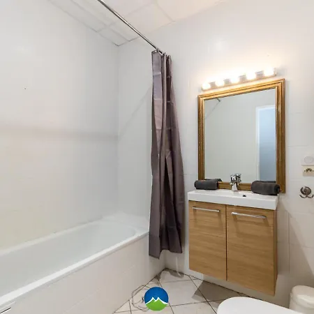 3 Appts - 3 A 7 Lits - Parfait 6 A 10 Pers - Max 29 Pers - 1 Immeuble - Convivialite, Rentabilite ------ - 3 Apts - 3 To 7 Beds - Ideal For 6 To 10 Guests - Up To 29 - Same Building -- Cattenom *
