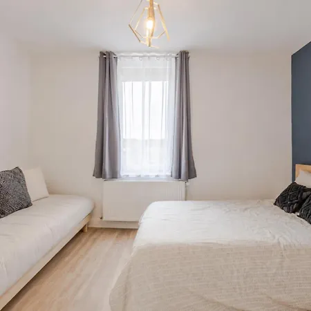 New Cattenom - For Teams & Families - 4 To 7 Beds, 3-min Parking Apartment