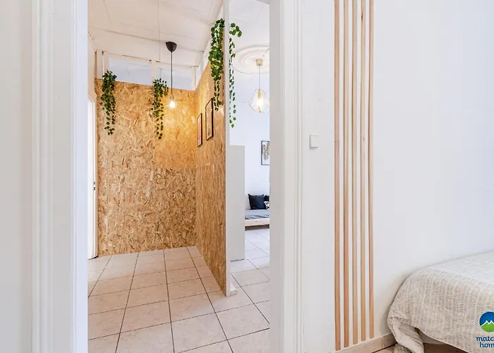 Apartment New Cattenom - For Teams & Families - 4 To 7 Beds, 3-min Parking *