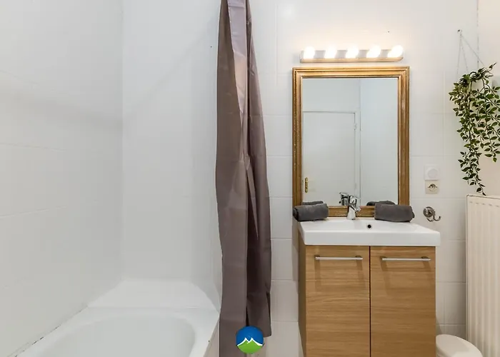 New Cattenom - For Teams & Families - 4 To 7 Beds, 3-min Parking Hettange-Grande