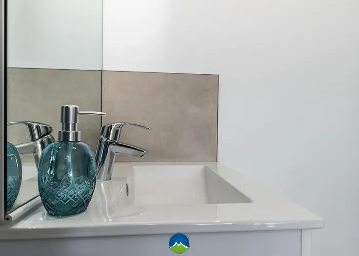 New Cattenom - For Teams & Families - 4 To 7 Beds, 3-min Parking * Hettange-Grande